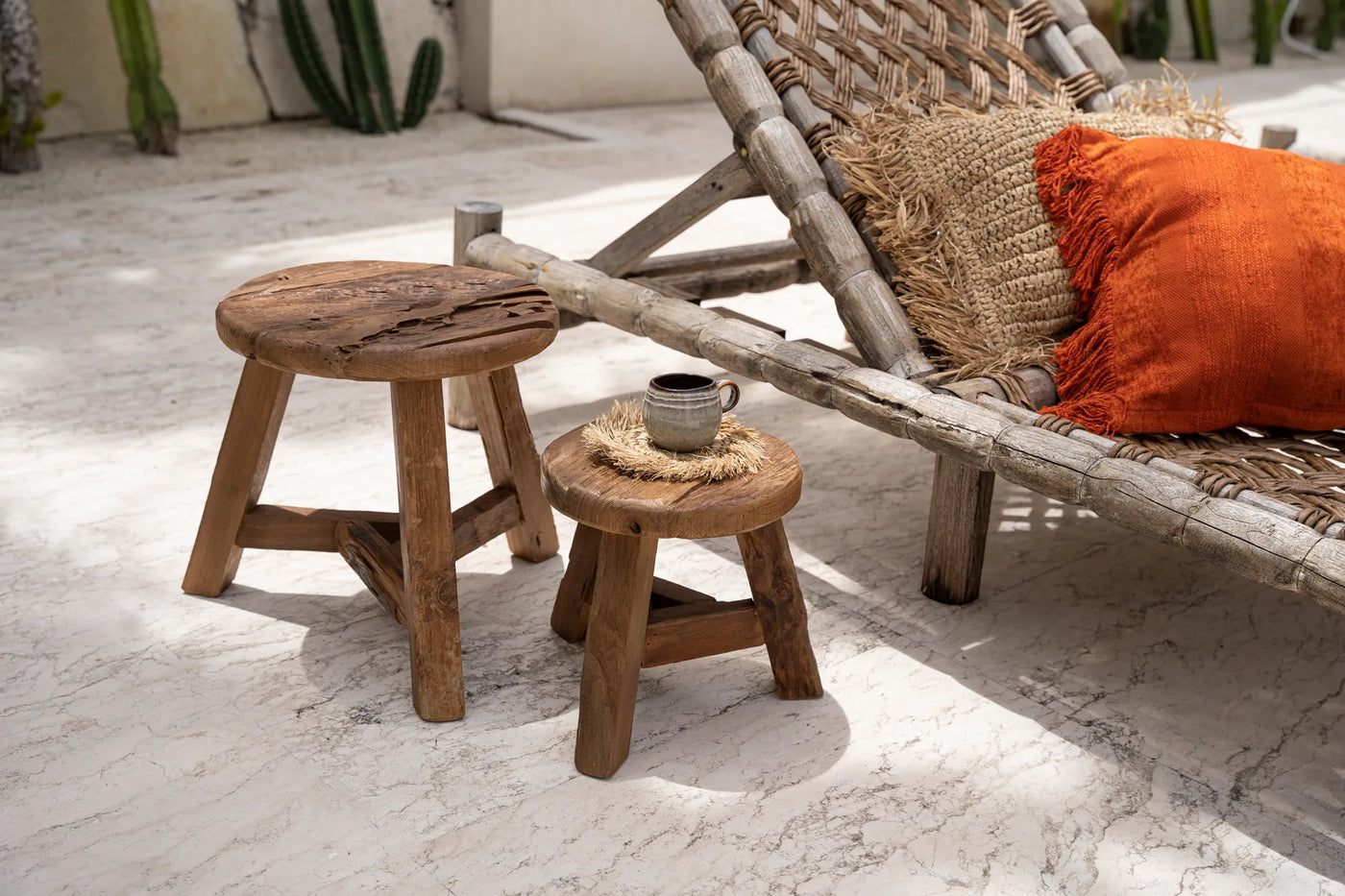 Bazar Bizar The Paramo Hocker – Schwarz – Suarholz