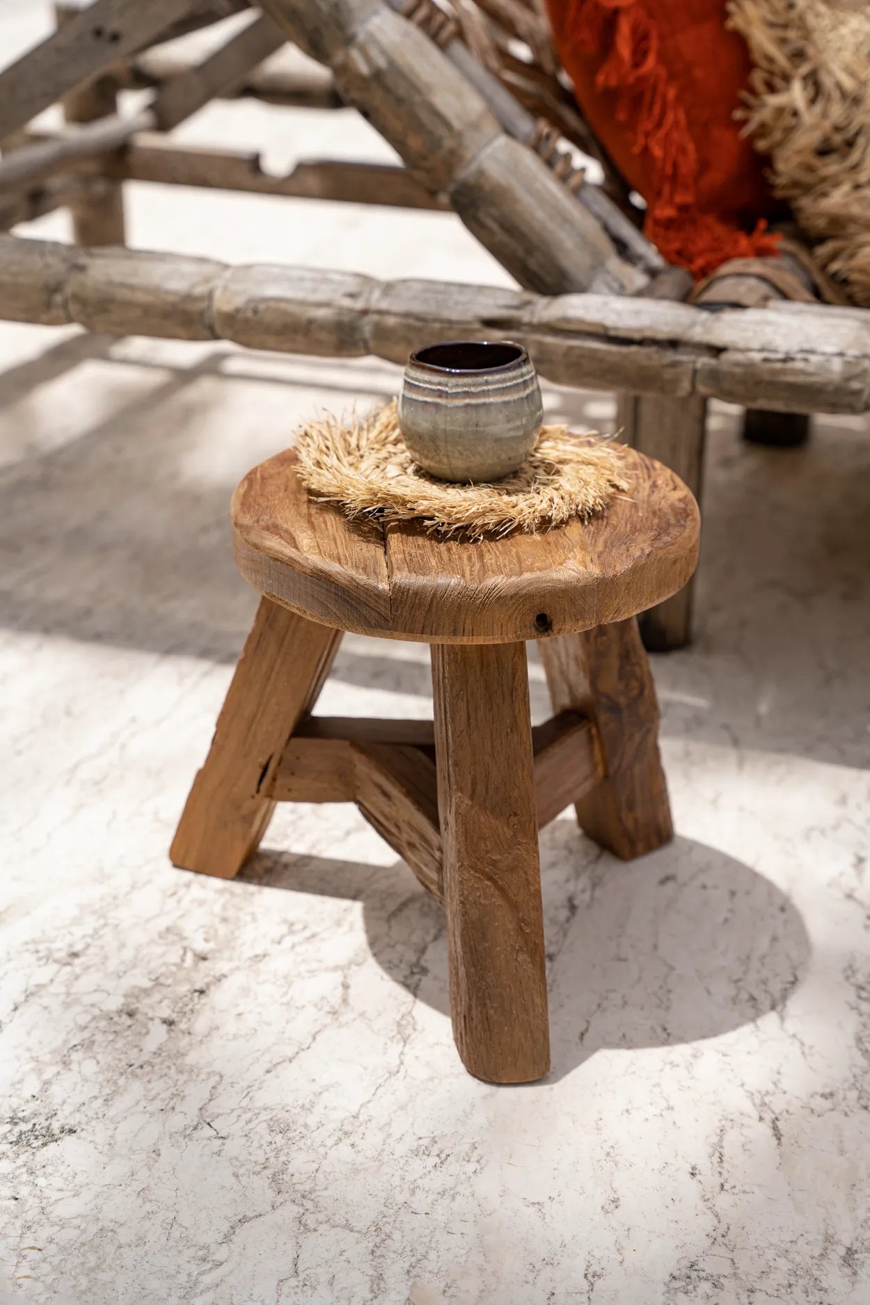 Bazar Bizar The Paramo Hocker – Schwarz – Suarholz