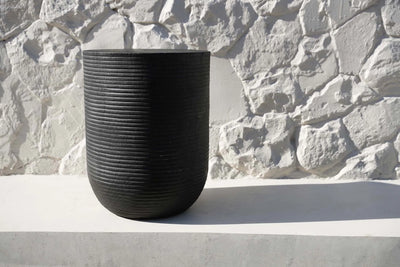 Bazar Bizar The Buntuk Hocker – Schwarz – Suarholz