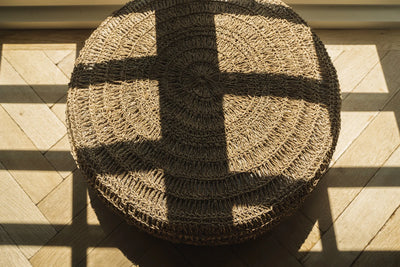 Bazar Bizar Seagrass Pouf –  Natur