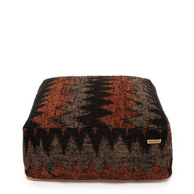 Bazar Bizar Oh My Gee Pouf – Schwarz Orange – Baumwolle