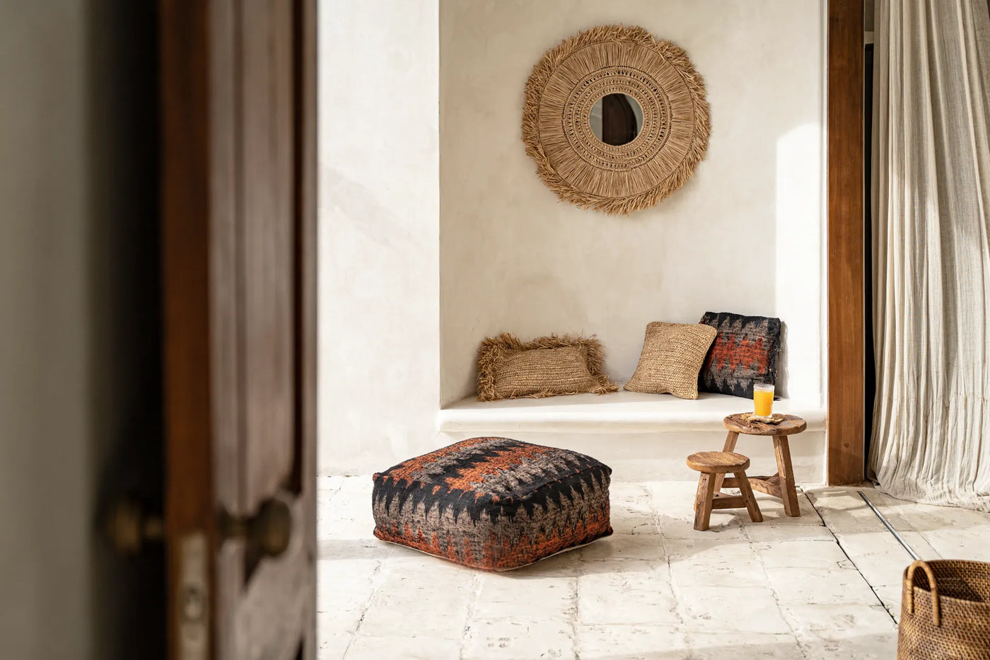 Bazar Bizar Oh My Gee Pouf – Schwarz Orange – Baumwolle